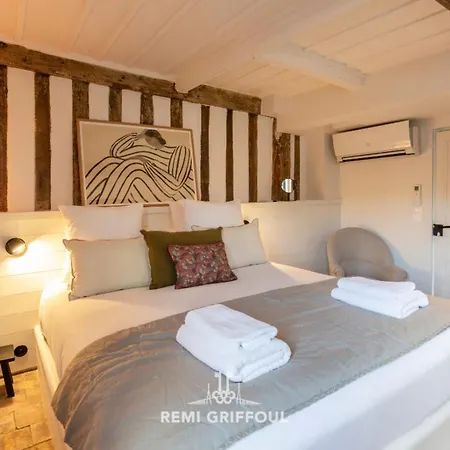 別荘 La Demeure Du Clocher 4 Ac On The Port & Place Sainte-catherine 8 G