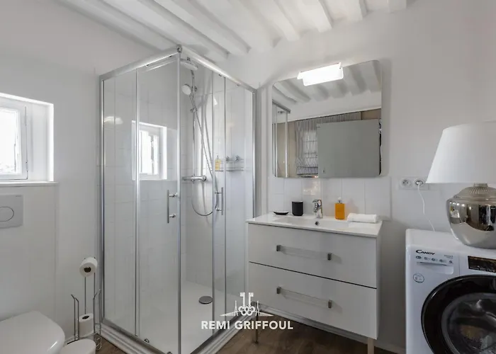 La Demeure Du Clocher 4 Ac On The Port & Place Sainte-catherine 8 G בית נופש הונפלר