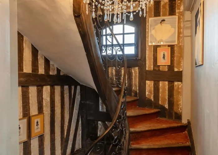 La Demeure Du Clocher 4 Ac On The Port & Place Sainte-catherine 8 G * הונפלר