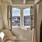 La Demeure Du Clocher 4 Ac On The Port&place Sainte-catherine 8 G