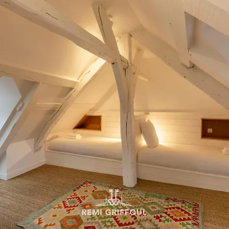 Feriehus La Demeure Du Clocher 4 Ac On The Port & Place Sainte-catherine 8 G *