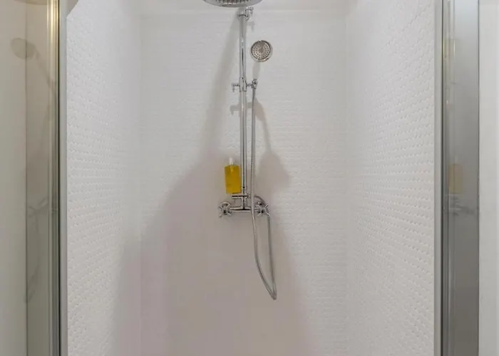 La Demeure Du Clocher 4 Ac On The Port & Place Sainte-catherine 8 G