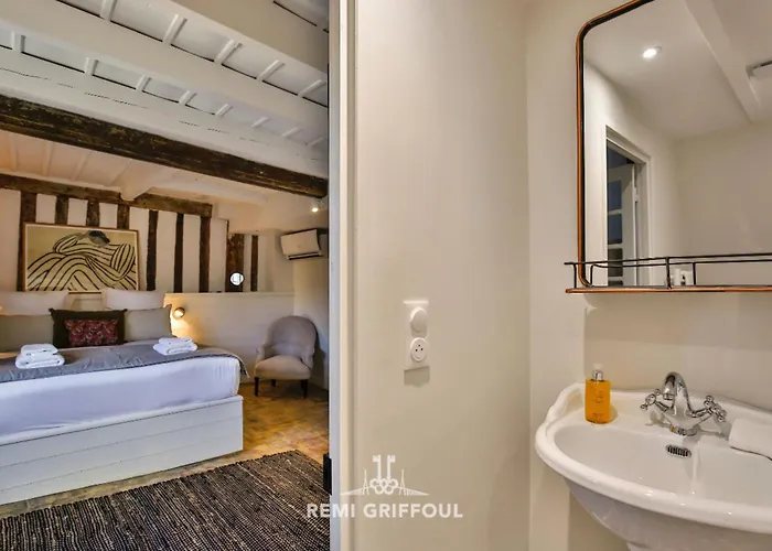 La Demeure Du Clocher 4 Ac On The Port & Place Sainte-catherine 8 G * Honfleur